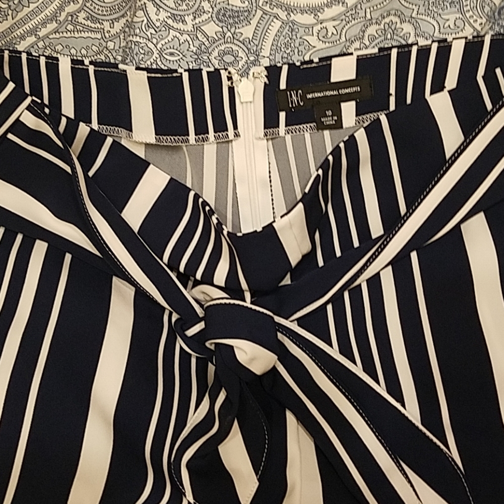 Fun flowing womens pants size 10 - Picture 2 of 4